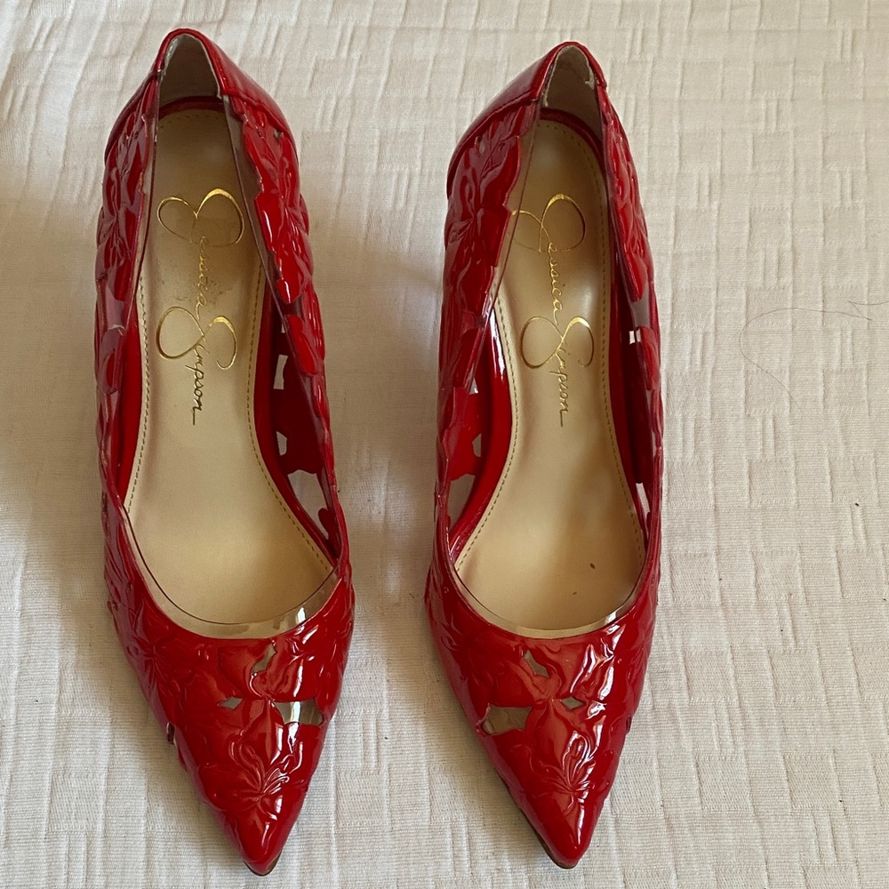 JESSICA SIMPSON Red Patent Pointed Toe Pumps